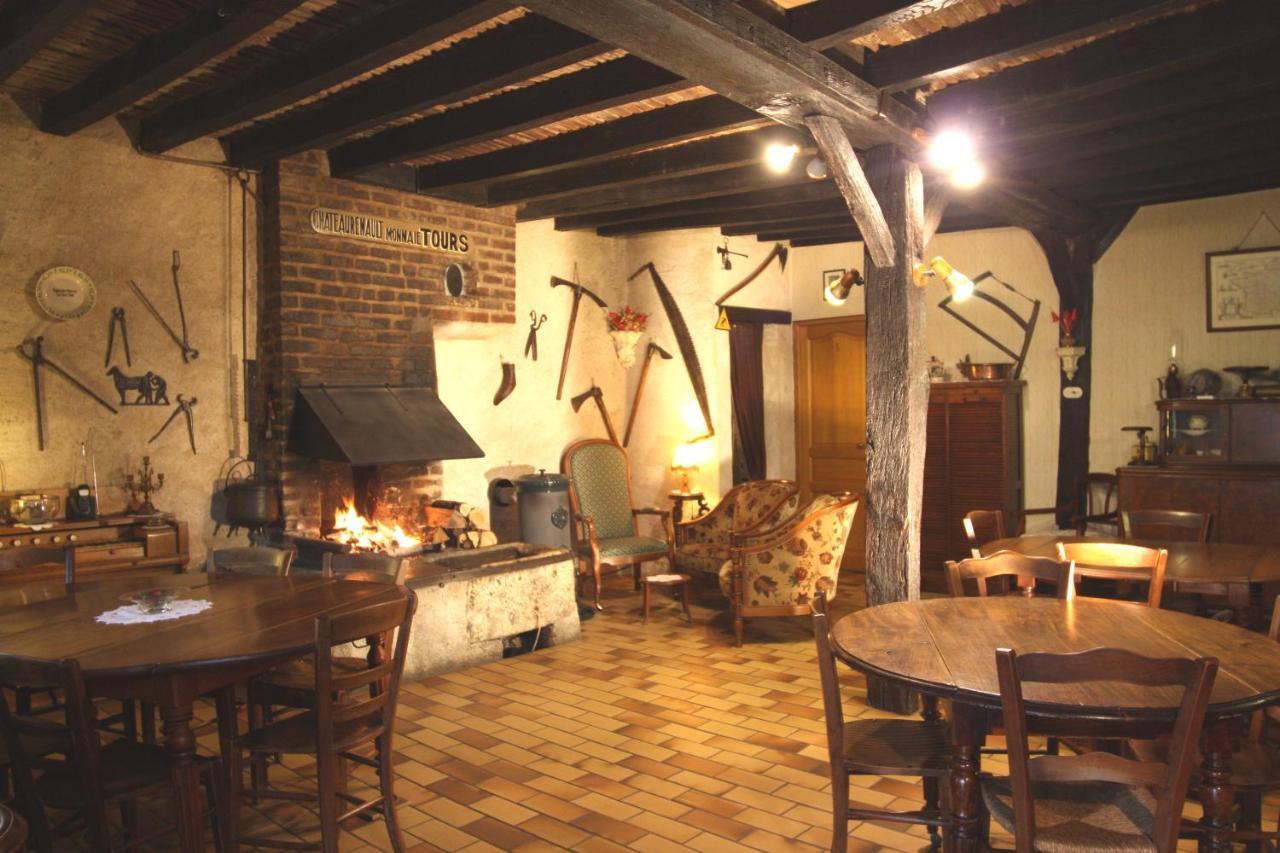 Bed and Breakfast La Maréchalerie à Monthodon Extérieur photo