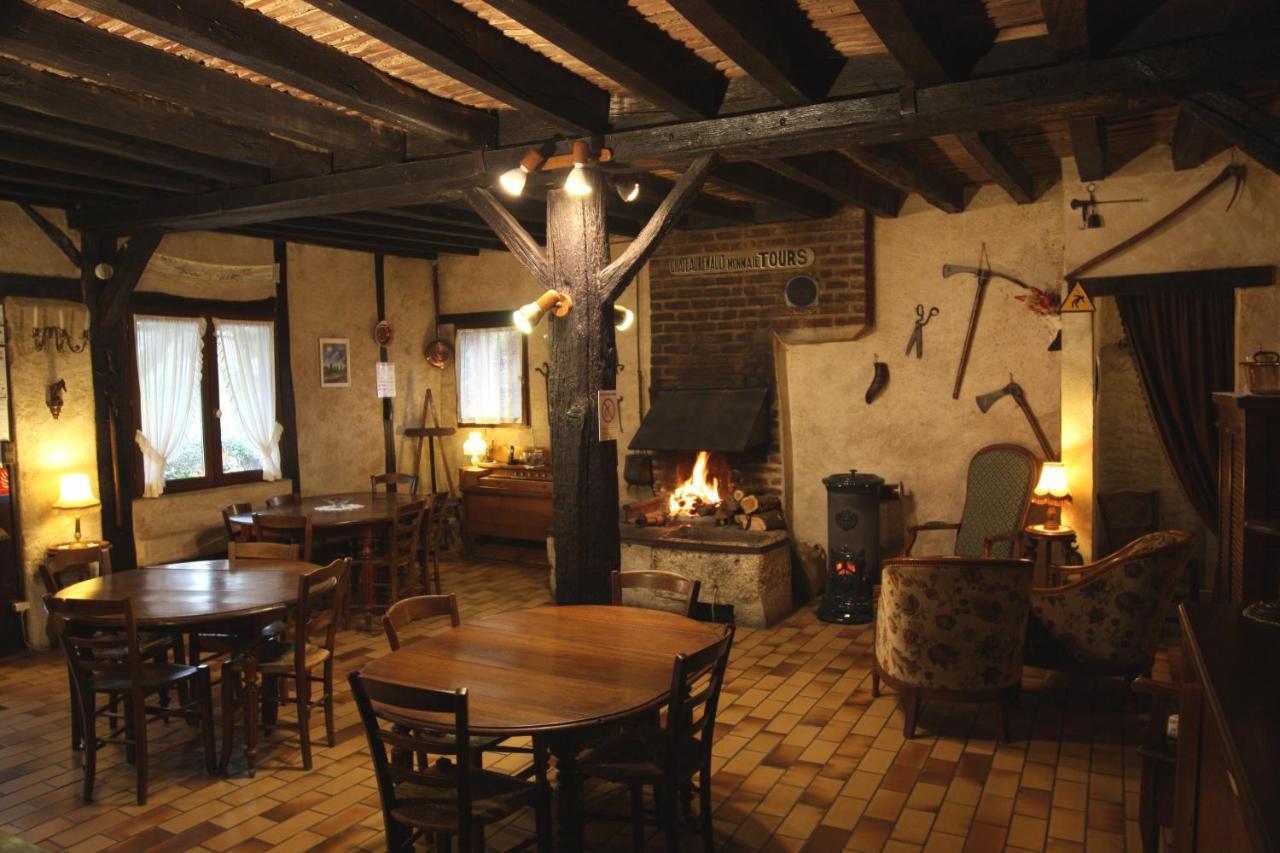 Bed and Breakfast La Maréchalerie à Monthodon Extérieur photo