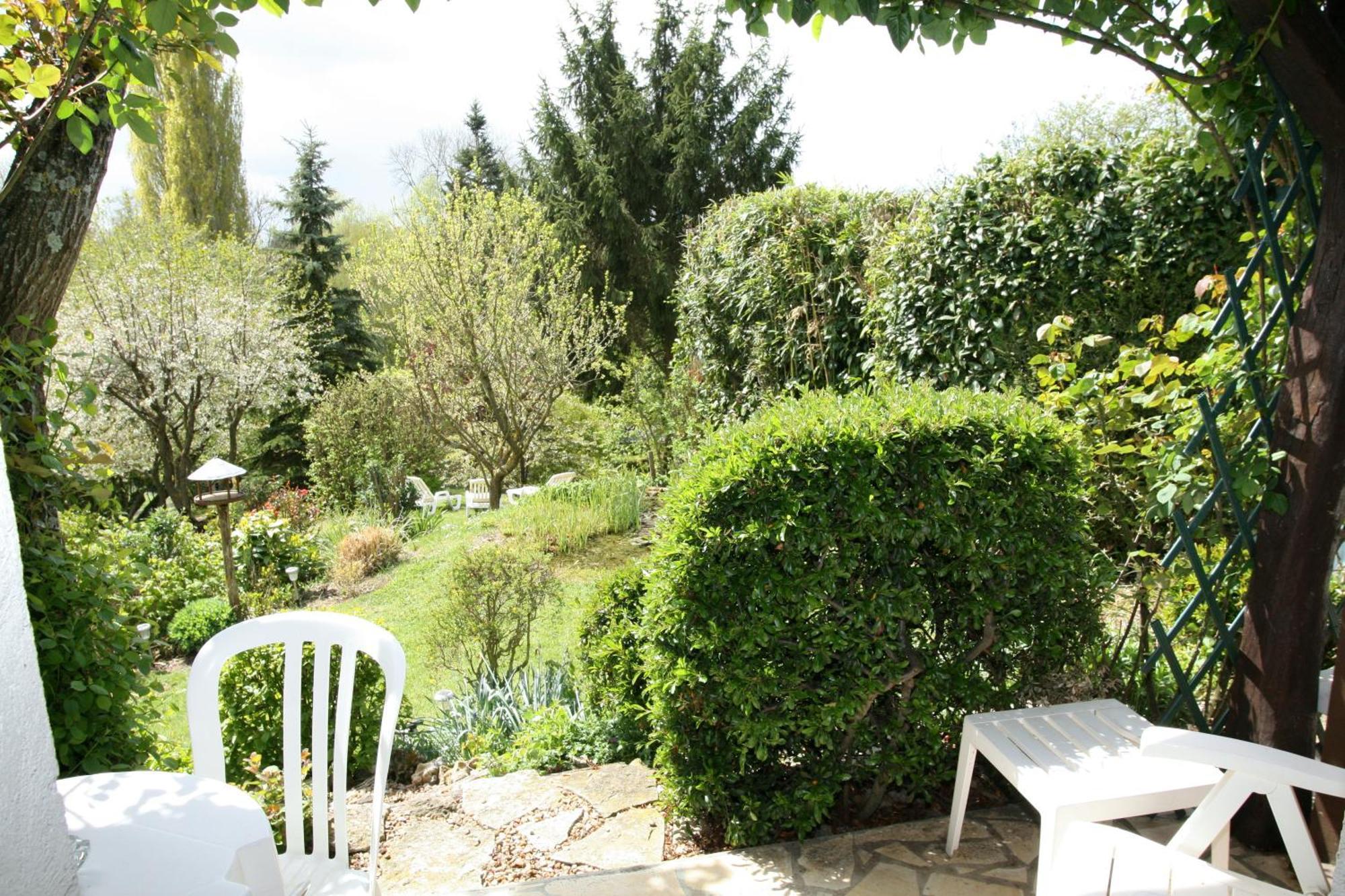 Bed and Breakfast La Maréchalerie à Monthodon Extérieur photo