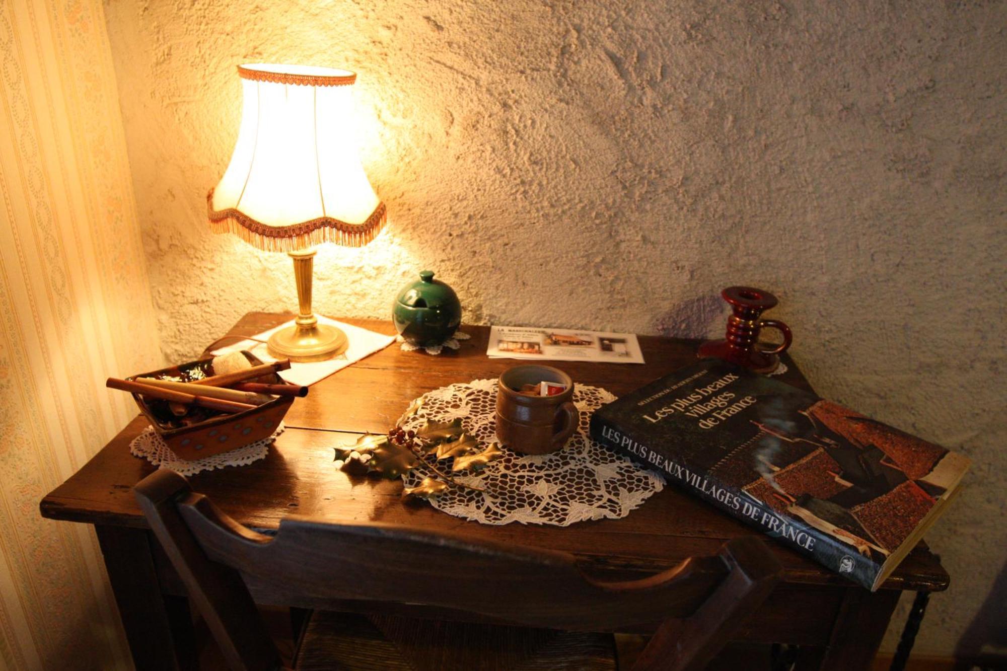 Bed and Breakfast La Maréchalerie à Monthodon Extérieur photo