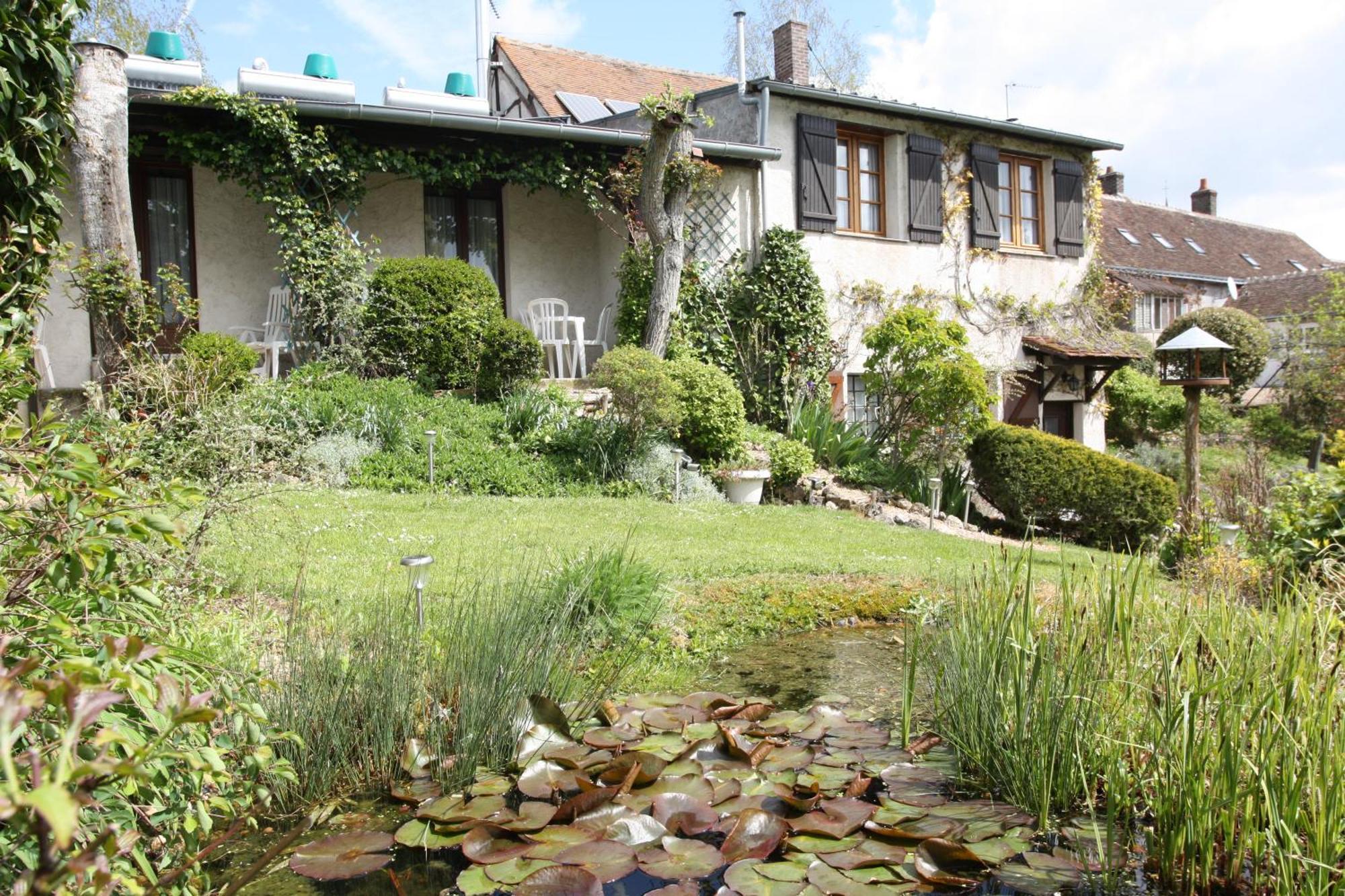 Bed and Breakfast La Maréchalerie à Monthodon Extérieur photo